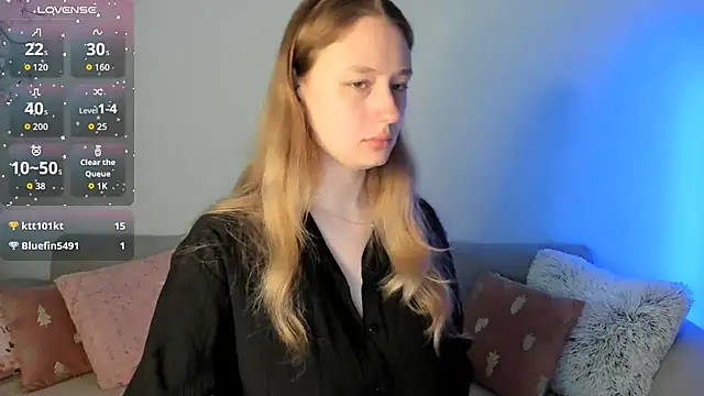 Snapshot of Haley_Vixen chatting on May 19, 8:09 am Haley Vixen online show from May 19, 8:09 am