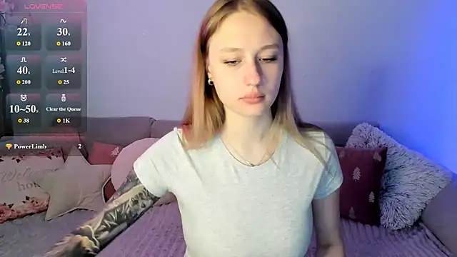 Snapshot of Haley_Vixen chatting on May 26, 8:10 am Haley Vixen online show from May 26, 8:10 am