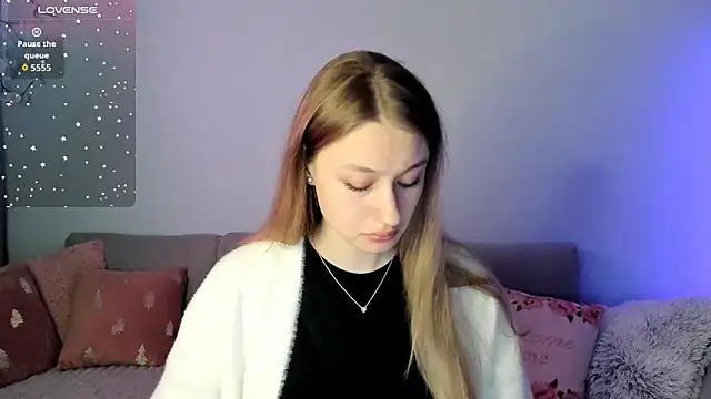 Snapshot of Haley_Vixen chatting on June 1, 8:05 am Haley Vixen online show from June 1, 8:05 am