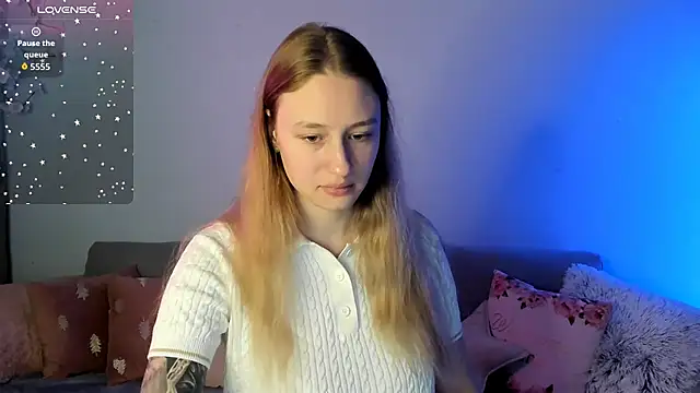 Snapshot of Haley_Vixen chatting on June 23, 8:12 am Haley Vixen online show from June 23, 8:12 am