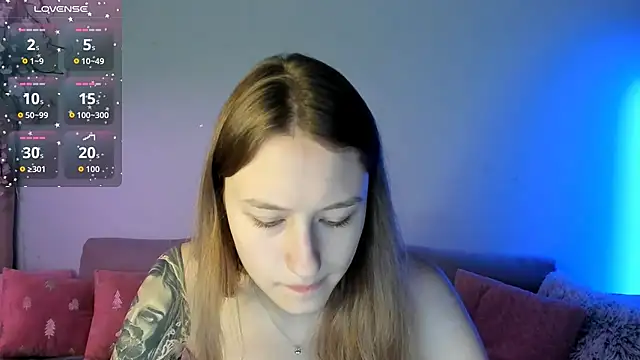 Snapshot of Haley_Vixen chatting on July 10, 8:07 am Haley Vixen online show from July 10, 8:07 am