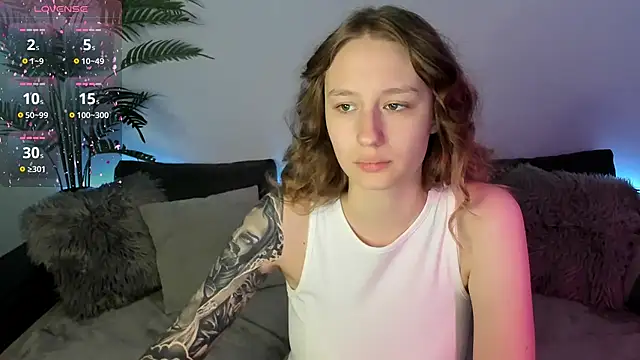 Snapshot of Haley_Vixen chatting on August 3, 8:13 am Haley Vixen online show from August 3, 8:13 am