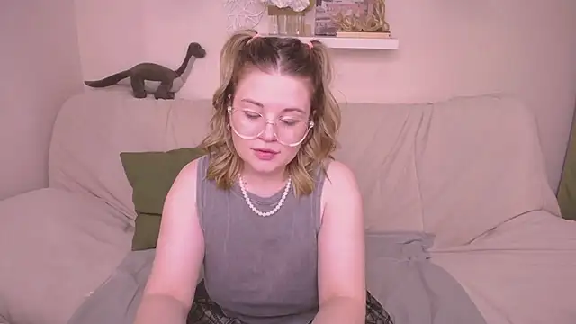 Snapshot of TessPleasure chatting on December 28, 10:25 am TessPleasure online show from December 28, 10:25 am