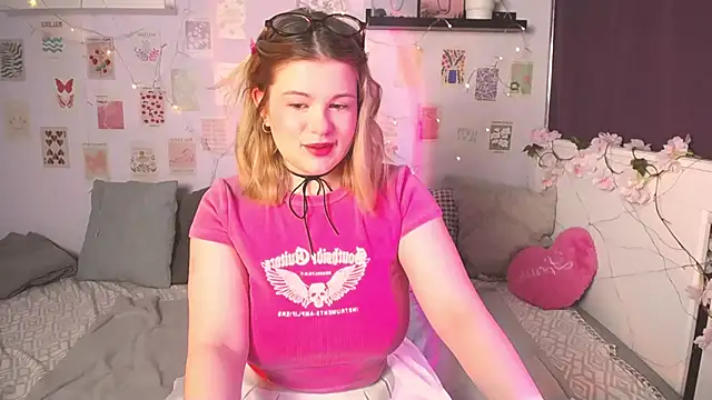 Snapshot of TessPleasure chatting on January 31, 2:28 pm TessPleasure online show from January 31, 2:28 pm