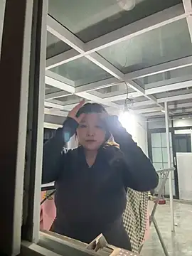 Snapshot of Happyou2 chatting on January 28, 10:56 am Happyou2 online show from January 28, 10:56 am