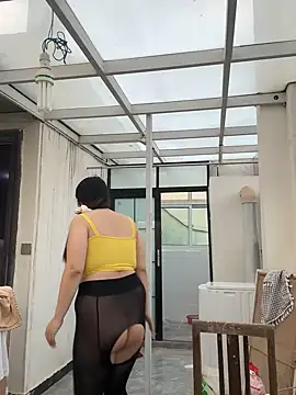 Snapshot of Happyou2 chatting on February 12, 9:31 am Happyou2 online show from February 12, 9:31 am