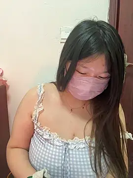 Snapshot of Happyou2 chatting on February 27, 11:31 am Happyou2 online show from February 27, 11:31 am