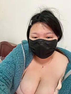 Snapshot of Happyou2 chatting on March 2, 12:11 pm Happyou2 online show from March 2, 12:11 pm