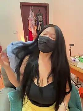 Snapshot of Happyou2 chatting on December 16, 10:09 am Happyou2 online show from December 16, 10:09 am