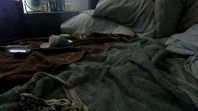 bubblebut420 online show from December 23, 6:27 pm