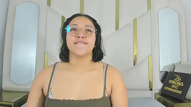 IsabellRodriguez18 online show from November 17, 4:07 am