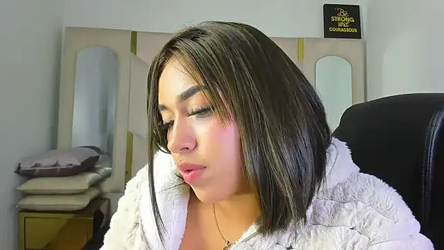 Snapshot of IsabellRodriguez18 chatting on February 3, 6:40 am IsabellRodriguez18 online show from February 3, 6:40 am