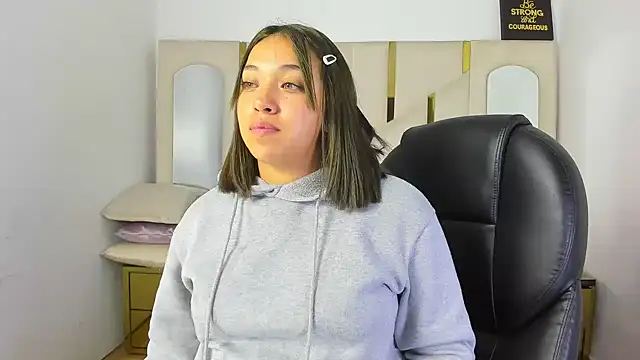 Snapshot of IsabellRodriguez18 chatting on February 8, 2:59 am IsabellRodriguez18 online show from February 8, 2:59 am