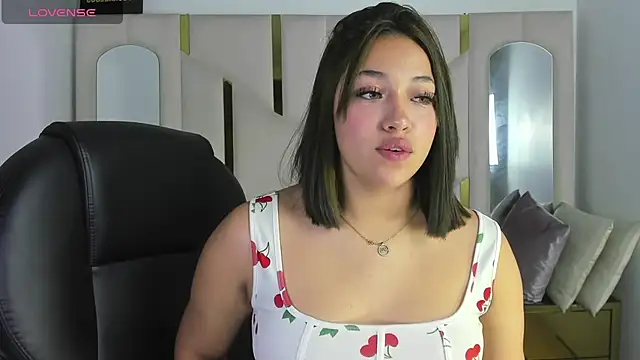 Snapshot of IsabellRodriguez18 chatting on February 11, 3:44 am IsabellRodriguez18 online show from February 11, 3:44 am