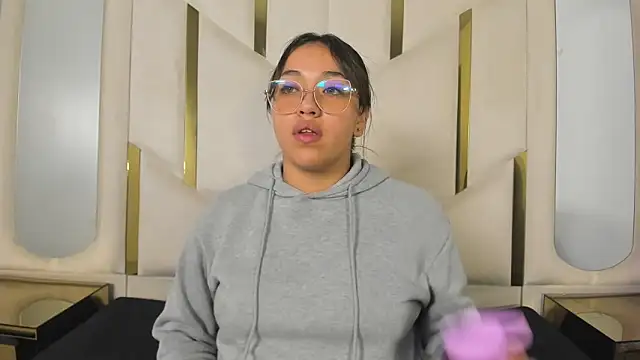Snapshot of IsabellRodriguez18 chatting on February 21, 3:40 am IsabellRodriguez18 online show from February 21, 3:40 am