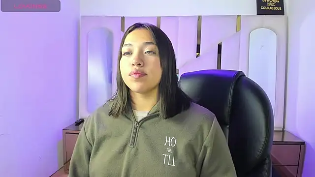 Snapshot of IsabellRodriguez18 chatting on March 2, 3:09 am IsabellRodriguez18 online show from March 2, 3:09 am