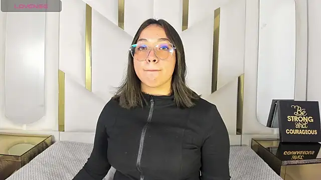 Snapshot of IsabellRodriguez18 chatting on March 5, 3:35 am IsabellRodriguez18 online show from March 5, 3:35 am