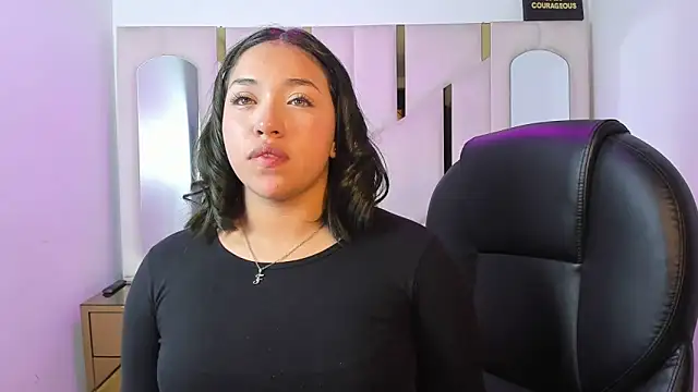 Snapshot of IsabellRodriguez18 chatting on March 21, 5:56 am IsabellRodriguez18 online show from March 21, 5:56 am