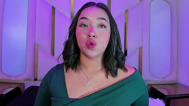 Snapshot of IsabellRodriguez18 chatting on April 14, 3:23 am IsabellRodriguez18 online show from April 14, 3:23 am