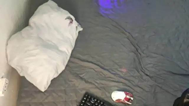 kyle 898 online show from December 2, 1:50 pm