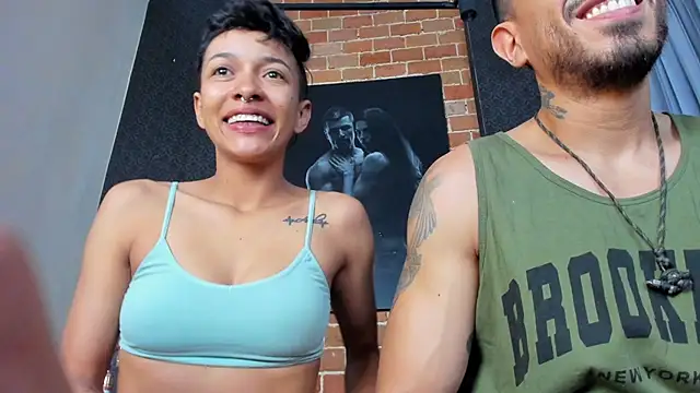 Snapshot of AntonAndSofii chatting on February 6, 5:25 am AntonAndSofii online show from February 6, 5:25 am