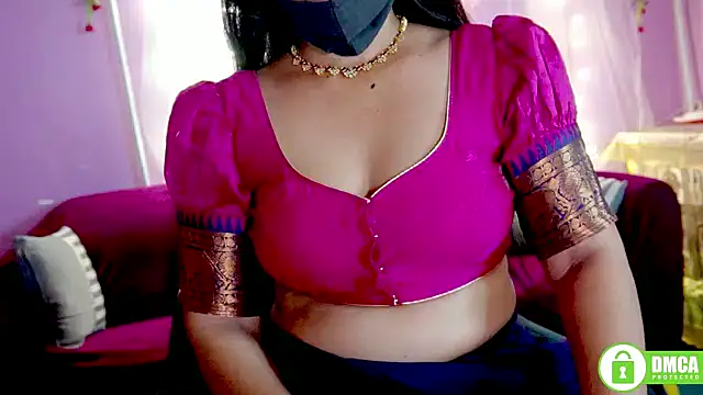 Snapshot of sexyhoney27 chatting on August 2, 8:29 pm sexyhoney27 online show from August 2, 8:29 pm