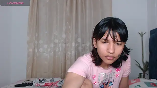 Snapshot of mari_heart chatting on February 18, 7:43 am mari heart online show from February 18, 7:43 am