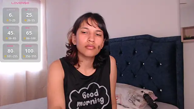 Snapshot of mari_heart chatting on March 8, 10:45 pm mari heart online show from March 8, 10:45 pm