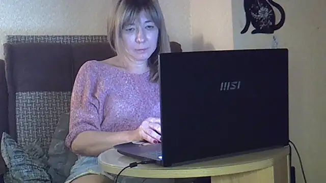 Snapshot of EllaJohnsonX chatting on March 15, 9:26 am EllaJohnsonX online show from March 15, 9:26 am