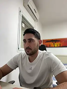 Snapshot of luffykingofpirets chatting on February 16, 8:33 pm luffykingofpirets online show from February 16, 8:33 pm