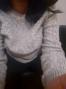 Snapshot of lizzzziee chatting on January 16, 1:47 pm lizzzziee online show from January 16, 1:47 pm