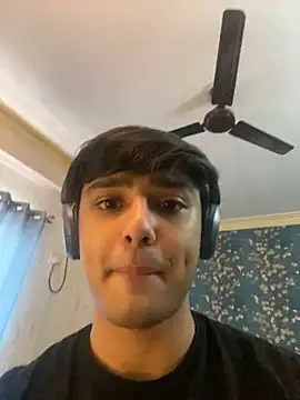 Snapshot of sunny49477 chatting on December 26, 4:43 am sunny49477 online show from December 26, 4:43 am