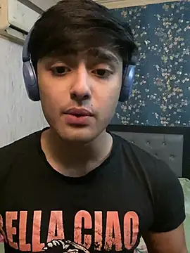 Snapshot of sunny49477 chatting on February 20, 1:51 pm sunny49477 online show from February 20, 1:51 pm