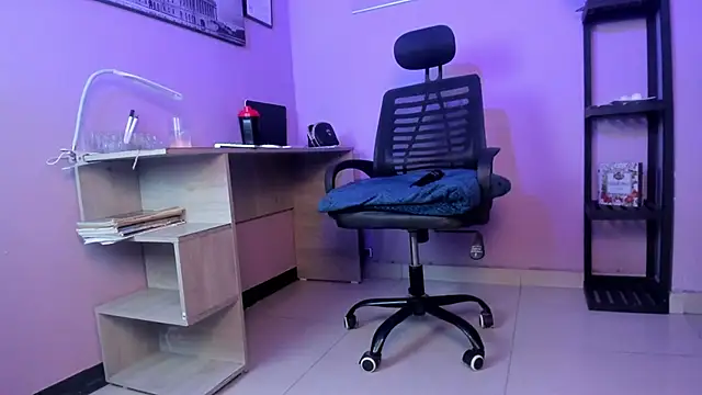 Samantha  cooper online show from March 4, 11:49 am