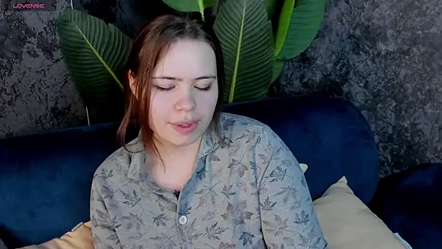 EricaElliott online show from November 15, 1:14 am