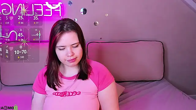 EricaElliott online show from December 4, 8:45 am