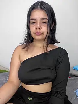 pretty angela1 online show from February 4, 4:37 am