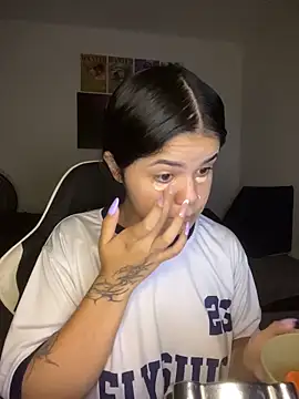 pretty angela1 online show from March 14, 11:54 pm