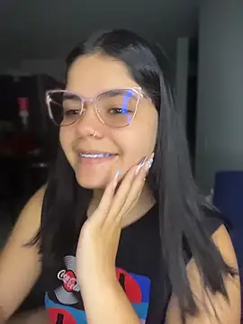 Snapshot of pretty_angela1 chatting on May 17, 12:52 am pretty angela1 online show from May 17, 12:52 am