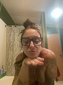 Snapshot of Eden_Darkskye chatting on July 15, 7:08 pm Eden Darkskye online show from July 15, 7:08 pm