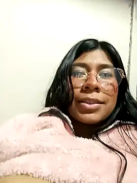 Snapshot of Pamelamilkk_1007 chatting on February 4, 4:48 am Pamelamilkk 1007 online show from February 4, 4:48 am