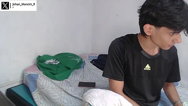 Snapshot of Johan_Mancini_R chatting on May 20, 5:19 pm Johan Mancini R online show from May 20, 5:19 pm