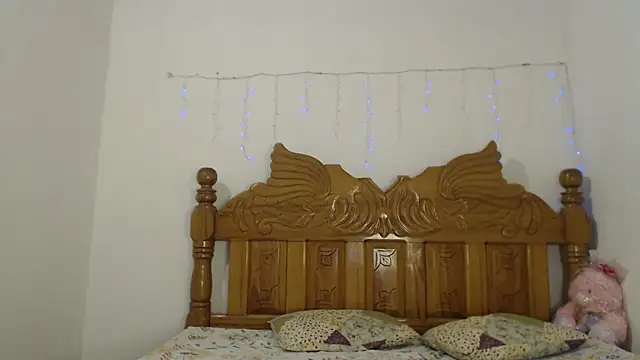 Coral0403 online show from February 7, 9:26 pm