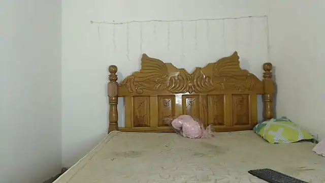 Coral0403 online show from February 19, 7:05 pm