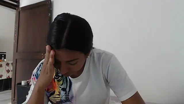 Coral0403 online show from March 9, 6:54 pm