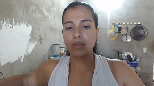 Snapshot of Coral0403 chatting on June 12, 7:24 pm Coral0403 online show from June 12, 7:24 pm