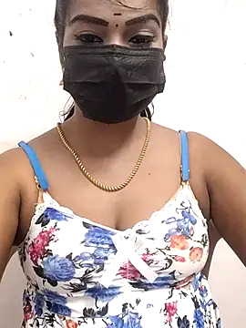 Snapshot of meena_27 chatting on November 9, 6:17 pm meena 27 online show from November 9, 6:17 pm