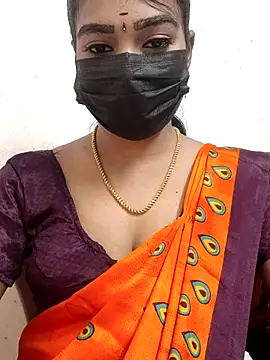 Snapshot of meena_27 chatting on December 3, 6:21 am meena 27 online show from December 3, 6:21 am