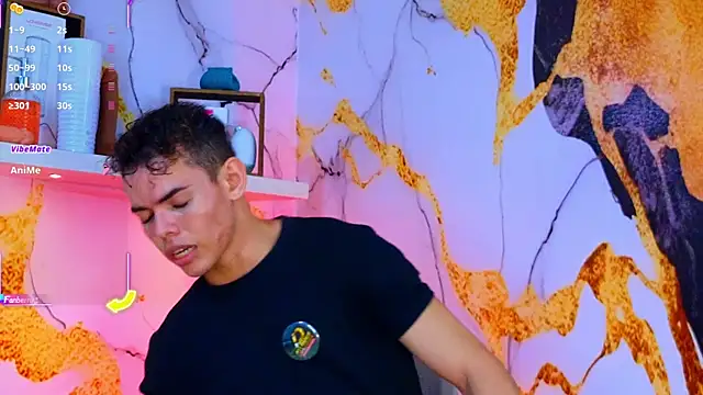 Snapshot of Nijinsky_LatinBoy chatting on October 25, 12:51 am Nijinsky LatinBoy online show from October 25, 12:51 am