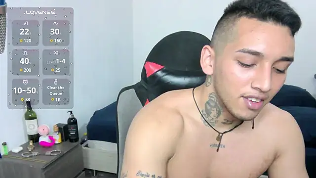 Snapshot of David_Adams2003 chatting on February 22, 2:30 pm David Adams2003 online show from February 22, 2:30 pm